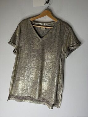Akemi + Kin Anthropologie Gold Shimmer Stretchy Metallic V-Neck Short‎ Sleeve M